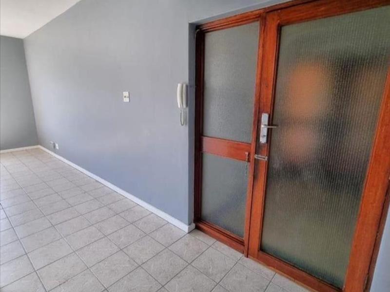 2 Bedroom Property for Sale in Oostersee Western Cape